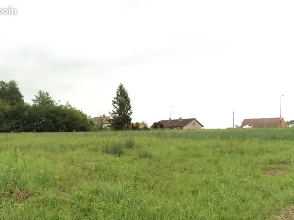 UNIQUE : Terrain const 11 000m2 Louhans intra muros