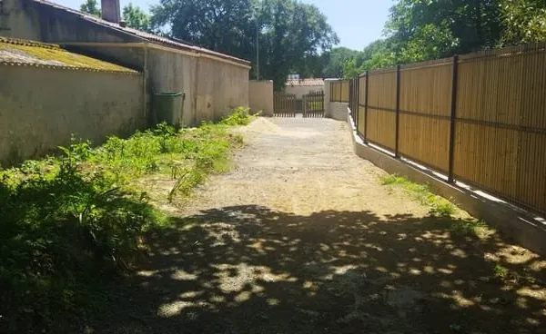 Terrain 1059 m²
