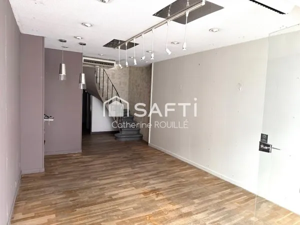 LOCAL COMMERCIAL ET APPARTEMENT CENTRE-VILLE NIORT