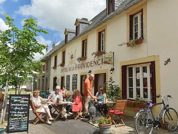 Hôtel-Restaurant-Bar de charme au coeur de la France (Murs + Fonds)
