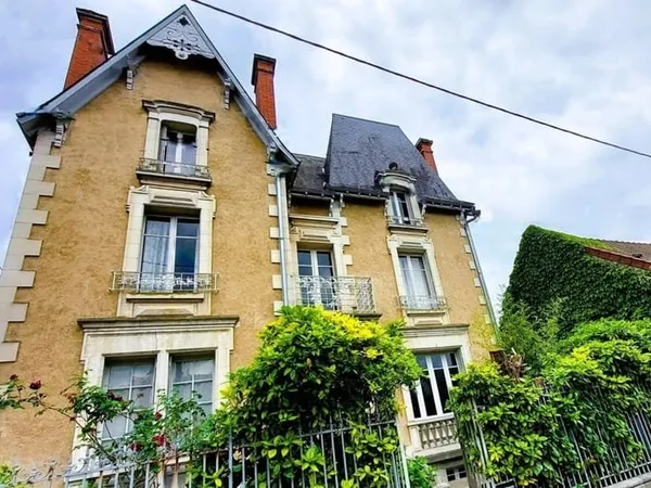 Très belle maison bourgeoise au bord de l'eau