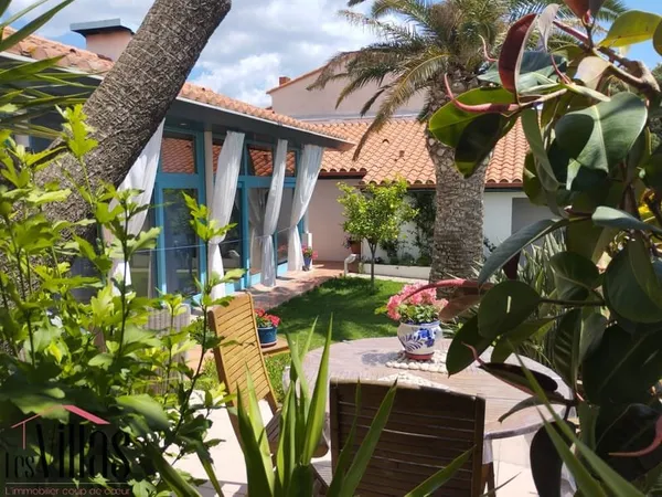 Villa d'architecte au design original à 5 mn de Perpignan