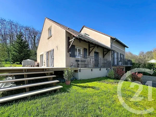 Maison 8 pièces 210 m²