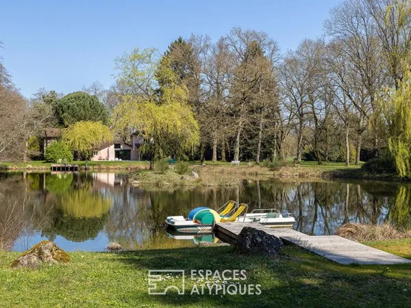 Propriété de caractère avec piscine, parc arboré et étang