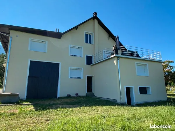 TREVIGNIN, T2 dans maison avec jardin privé