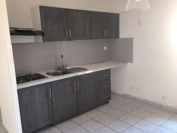 Location appartement en face résidence LA Vallée