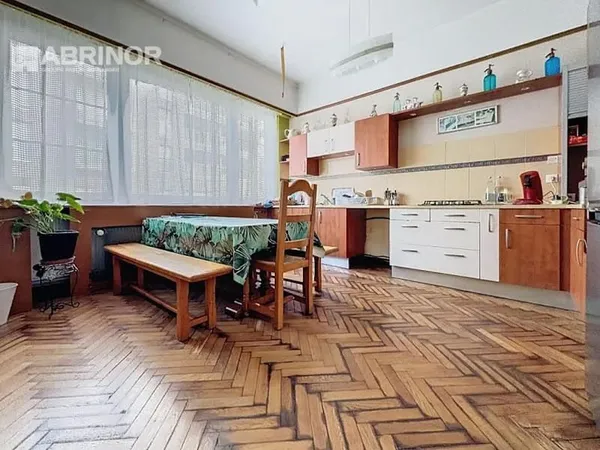 Maison 6 pièces 203 m²