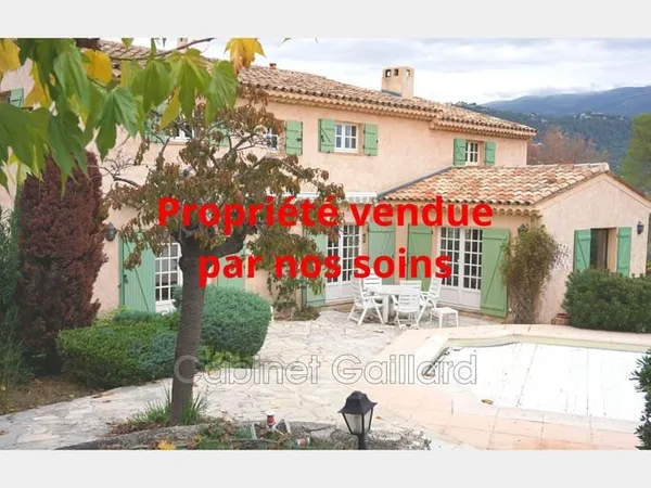 Maison 8 pièces 225 m²