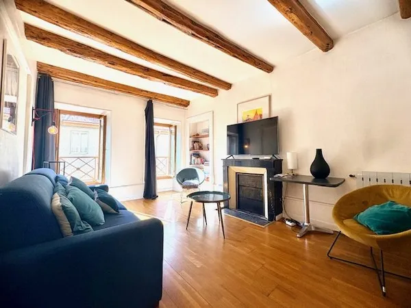 Vends grand T2 bis 78m² Annecy centre historique