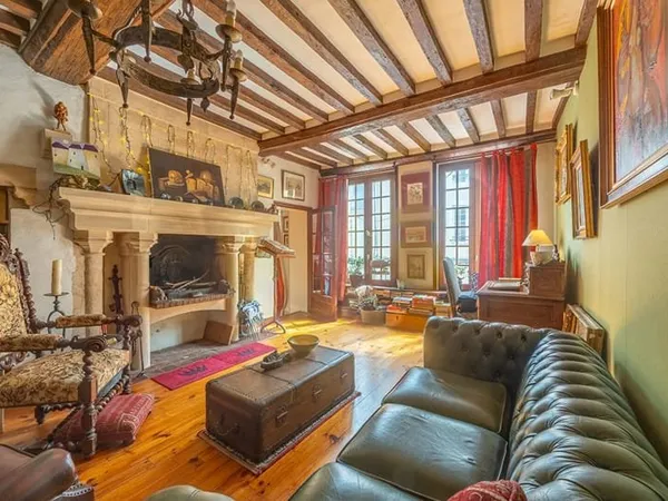 Magnifique Ensemble Immobilier au Coeur du Quartier Historique de Bayeux