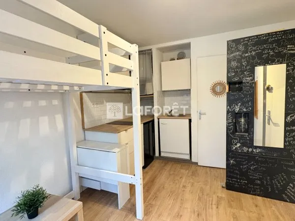 Studio 1 pièce 14 m²