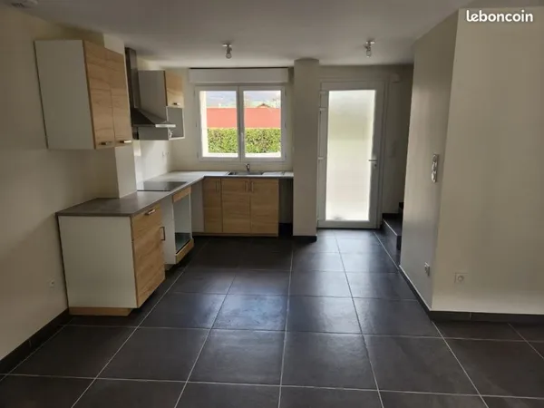 Duplex T3 avec Terrasse, Jardin et Parkings