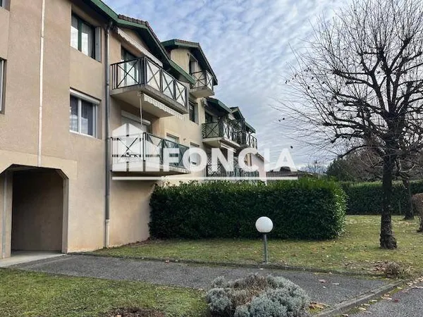 Bureau et espace de travail Vente Fontaine   215000€