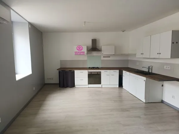 Immeuble sur la commune de Jarcieu composé de deux logements