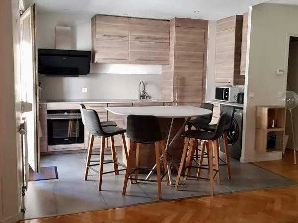 Appartement T2 Meublé Standing avec Balcon - Lyon 6e - 56m² - 1 200 € CC