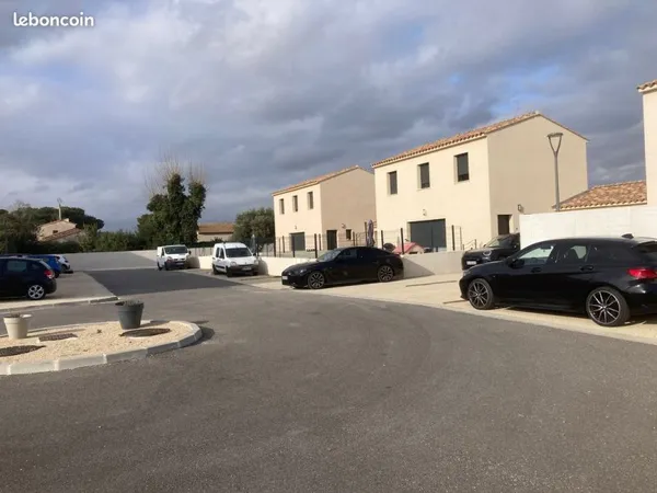 Maison T4 neuve 2023 - 3 chambres - Jardin 350 m² - Fos-sur-Mer Carabins