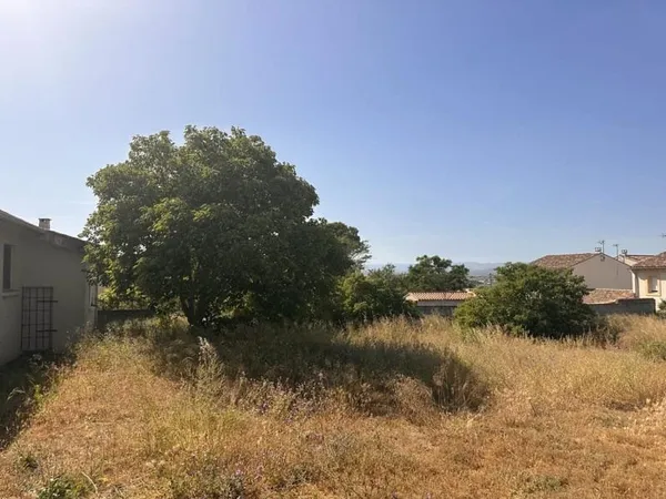 Terrain à bâtir de 700 m² à MARCORIGNAN (11)