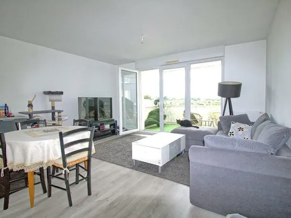 Bel appartement récent 66 m² avec terrasse PROCHE TRAM .AVRILLE/