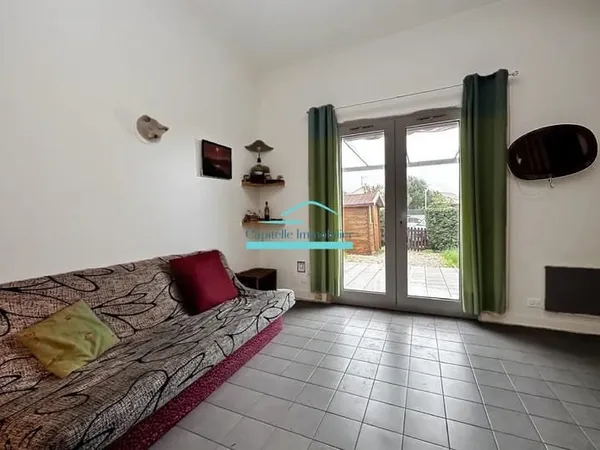 Vic La Gardiole Villa T2 cabine lumineuse avec jardin exposé