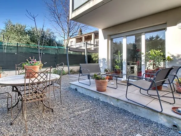 A Vendre en Exclusivite à Draguignan - Appartement T3 de 60.75m² avec Jardin de 96m²