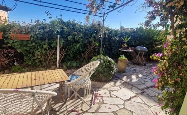 GRASSE jolie maison individuelle