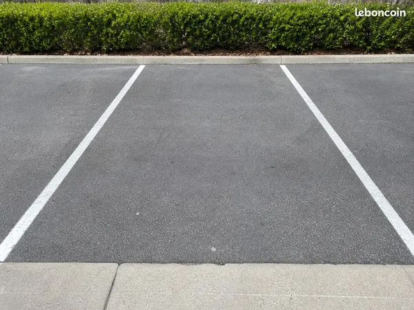 Location place parking extérieur