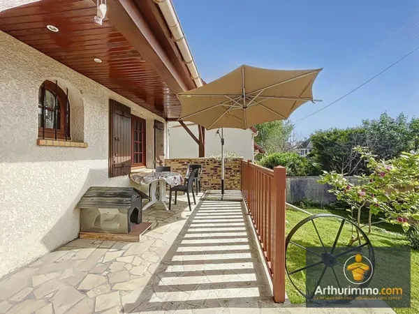 Maison 6 pièces - 4 chambres sur sous-sol total