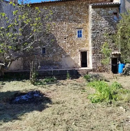 Maison en pierre 4 pièces 200 m²