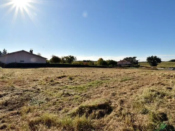 Terrain constructible 1140 m²