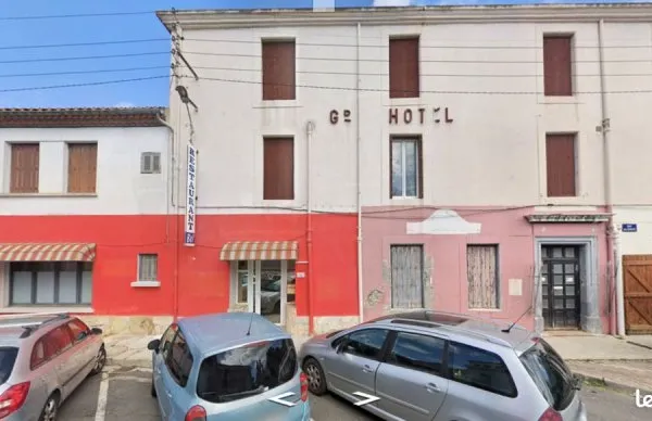 Local 300 m²