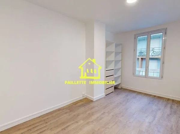 Studio 1 pièce 25 m²