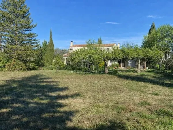 Ensemble immobilier Alpilles Sud avec maisons de plain pied