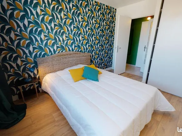 Chambre 5 pièces 98 m²