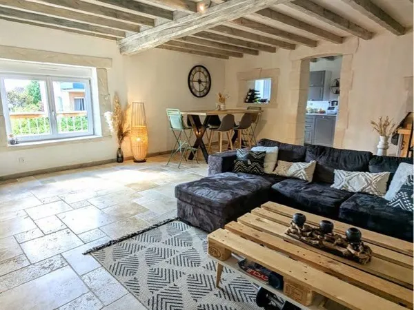 Maison de village rénovée - 90 m² - 3 chambres - Garage - Misérieux