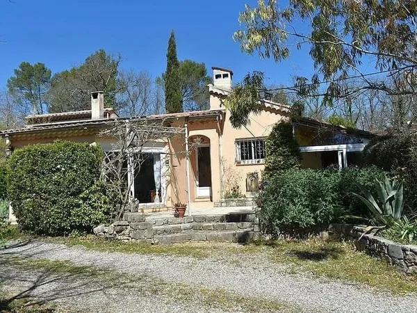Fayence - Villa de plain-pied 110 m² terrain 1833 m² - Calme et cadre verdoyant