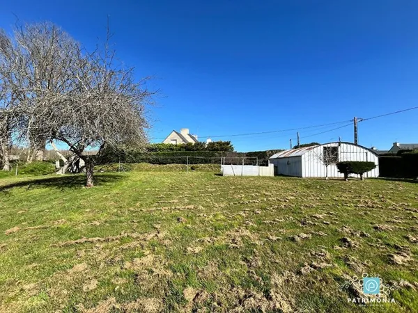 Terrain 875 m²