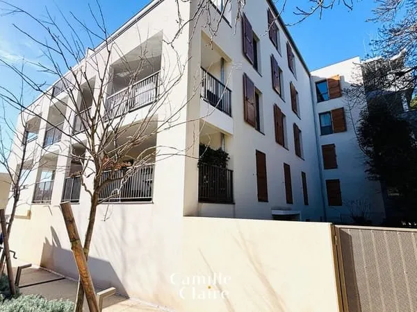 Aix en Provence Centre Ville à Pied , appartement T2 de stan