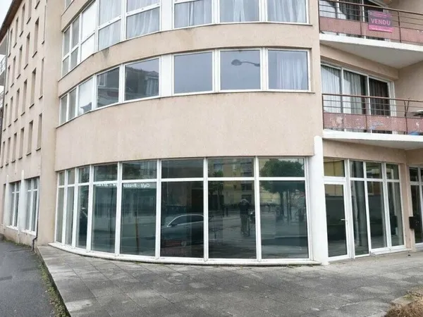 Bureau 298 m²