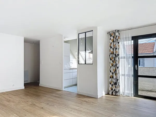 Nantes Hippodrome : En vente ! Charmant T3 de 59 m², 2 chambres, dernier étage, petite résidence, be