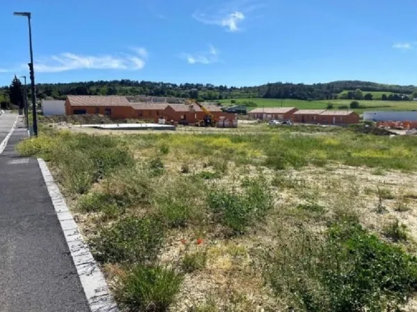 Terrain 500 m²