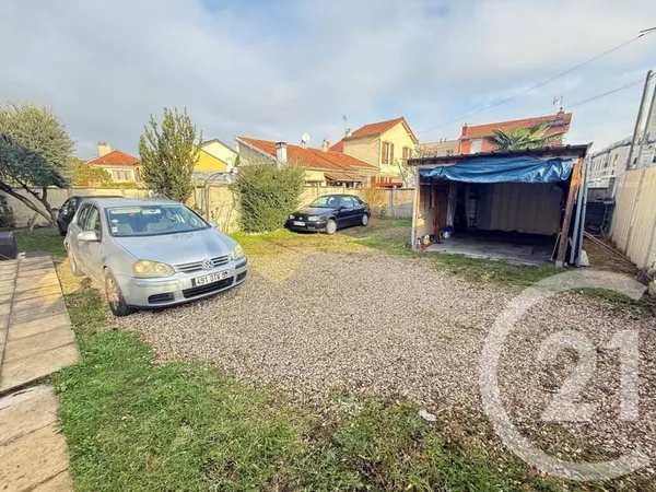 Terrain constructible 187 m²