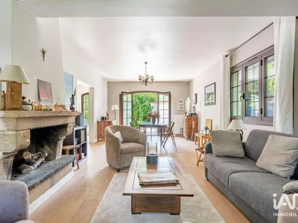 Maison 6 pièces 185 m²