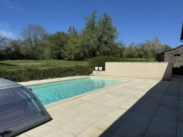 Propriété 7 pièces 170 m²