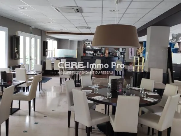 Fonds de commerce 900 m²