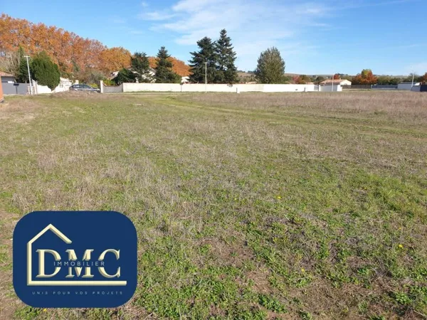 Terrain constructible 1153 m²
