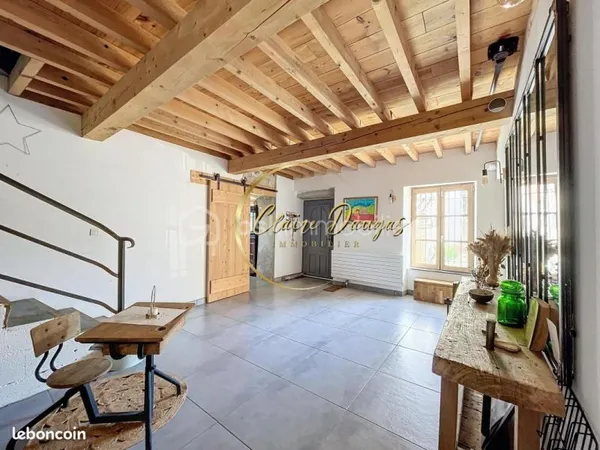 Maison 6 pièces 220 m²