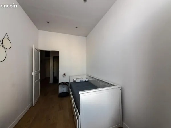 Chambre 4 pièces 10 m²