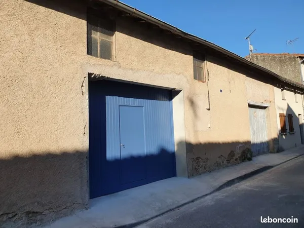 Places de garage / parking voiture - moto