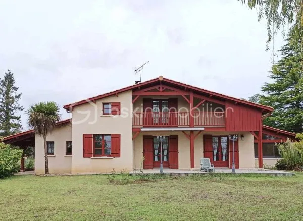 Maison 7 pièces 160 m²