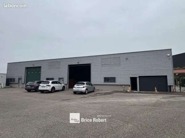 Local bureaux 375 m²